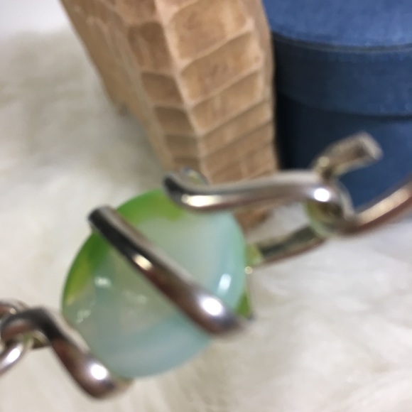 🐾 🐾Glass & Silver toned Handmade Bracelet Green - Picture 5 of 8